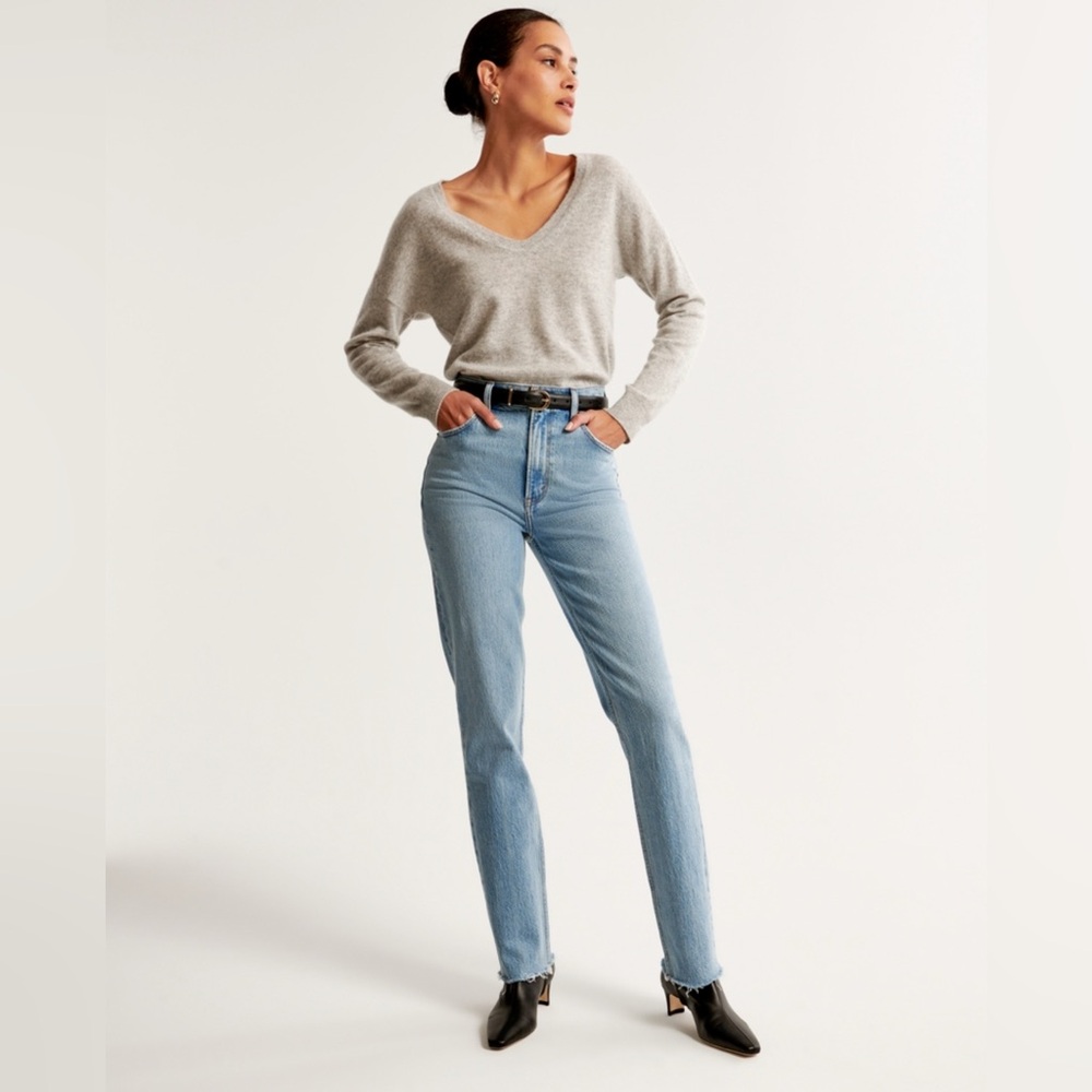 Abercrombie and Fitch 90s straight ultra high rise jeans